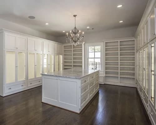 Custom Walk-in Closets
