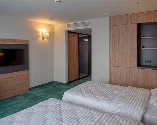 Favor Park Hotel